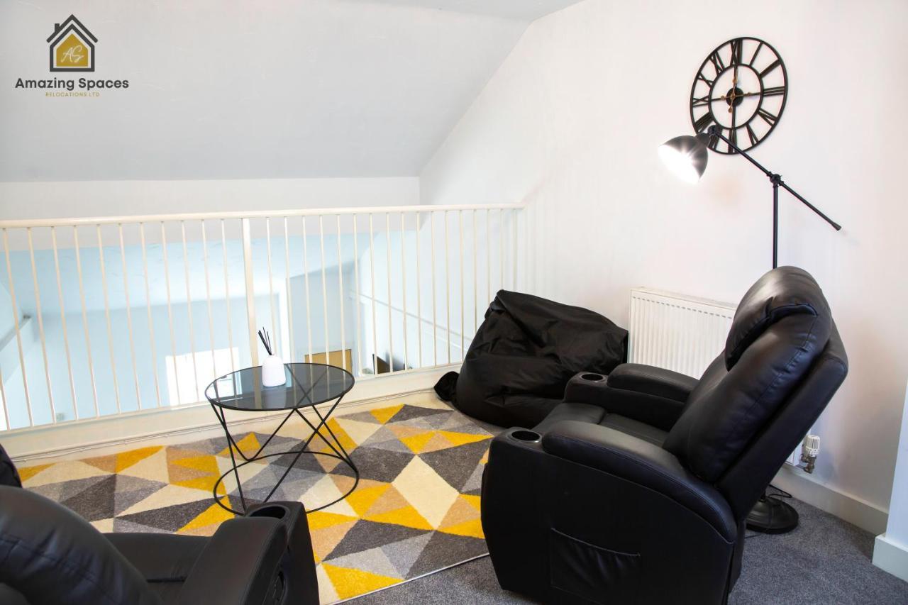 Large Unique 2 Bedroom Duplex Apartment With Private Parking & Free Wifi - Vat Qualifying By Amazing Spaces Relocations Ltd Warrington  Exterior foto